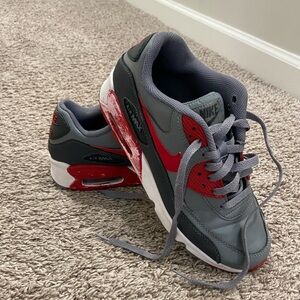 Big Boys size 6 Nike Airmaxes